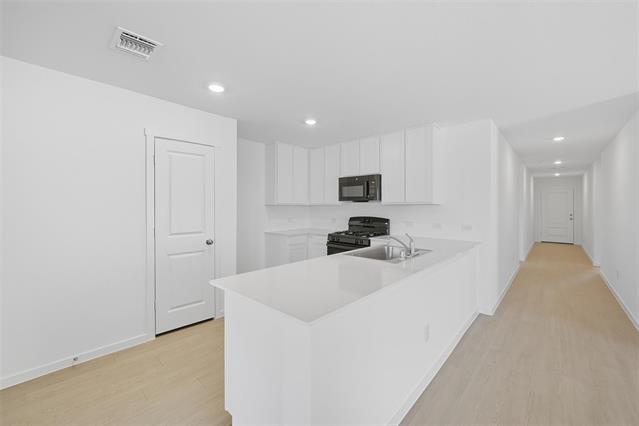 Building Photo - 309 Woodbridge Ln