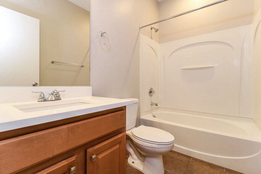 Building Photo - 7316 W Glass Ln