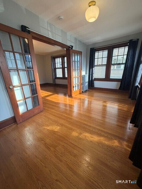 Building Photo - 78 Scofield Ave