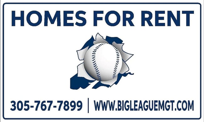 Building Photo - Three Bedroom Single Family Home with Private Fenced Yard