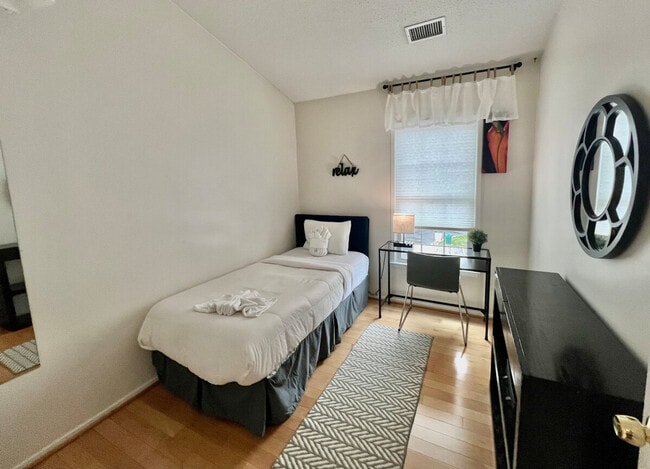 Building Photo - 2304 Hunters Woods Plaza