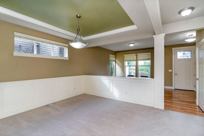 Building Photo - 5Bd/3Ba Lynnwood House