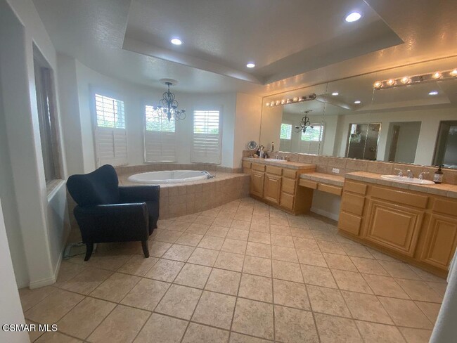Building Photo - 3082 Eaglewood Ave