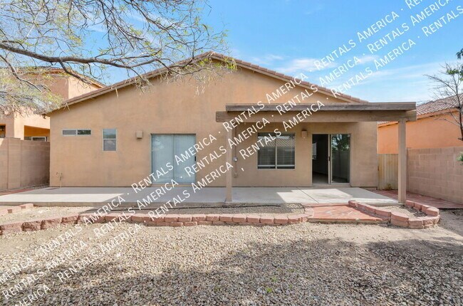Building Photo - 10427 E Rita Ranch Crossing Cir