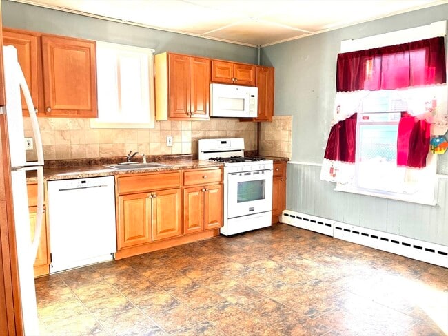 Building Photo - 9 Laurel St