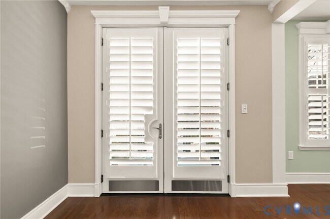 Building Photo - 1418 N Rhodes St