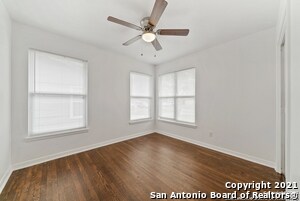 Building Photo - 615 Burwood Ln