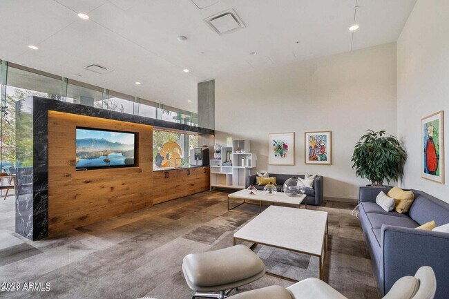 Building Photo - 7120 E Kierland Blvd