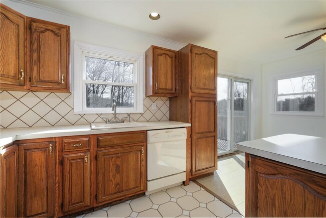 Building Photo - 48 Plum Rd