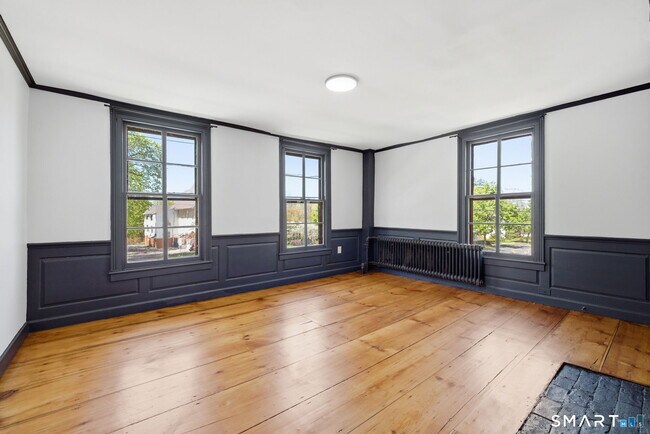 Building Photo - 883 Worthington Ridge