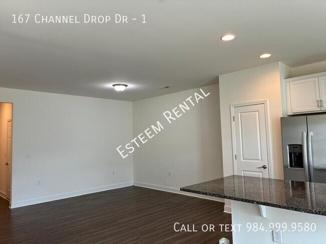 Building Photo - 167 Channel Drop Dr