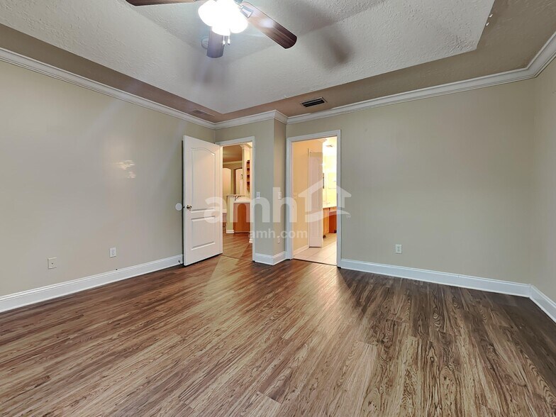 Building Photo - 12275 Captiva Bluff Rd