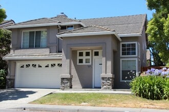 Building Photo - 4 Bedroom 3 Bath Tyson Lane