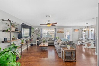 Building Photo - 208 Rock Hound Ln