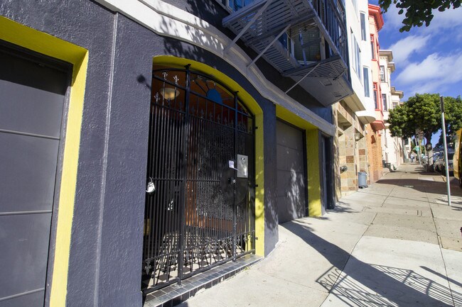 Building Photo - 1260 Broadway