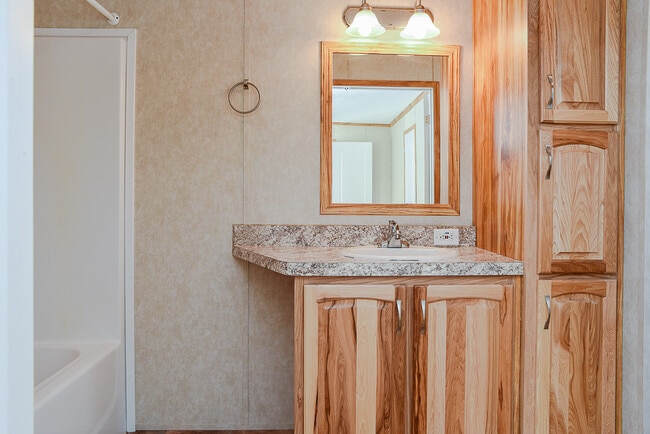 Building Photo - 900 Boothby Rd