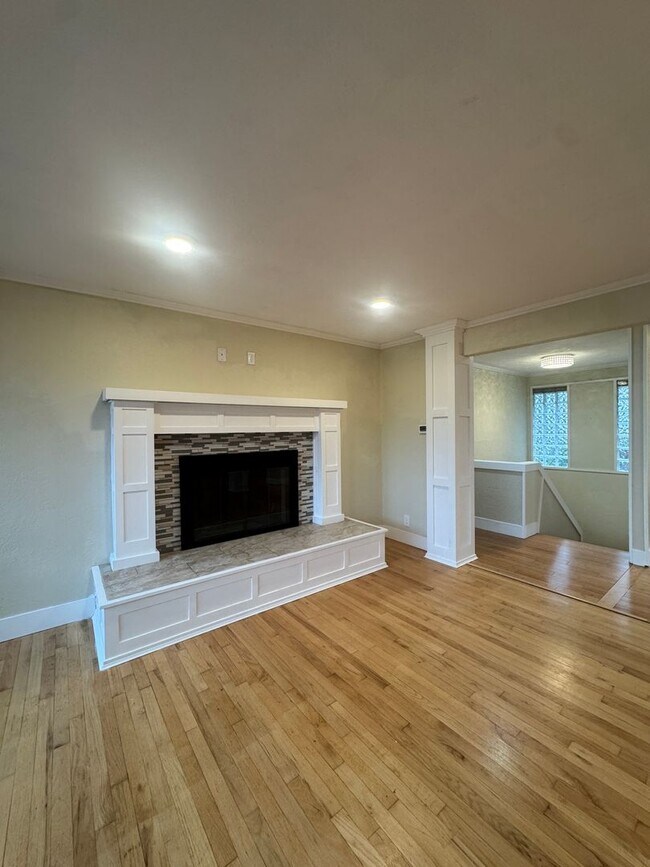 Building Photo - 5-Bed, 3-Bath in South Eugene