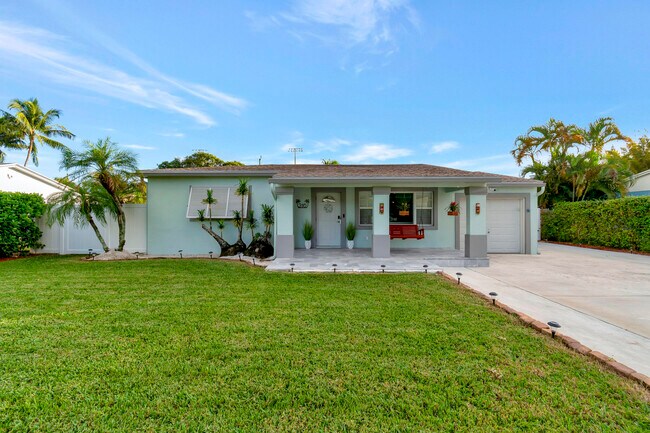 Building Photo - 310 Gulfstream Dr