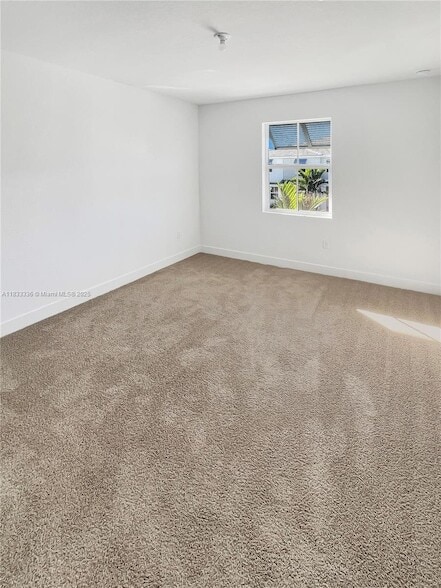 Building Photo - 145 SW 170th Ave