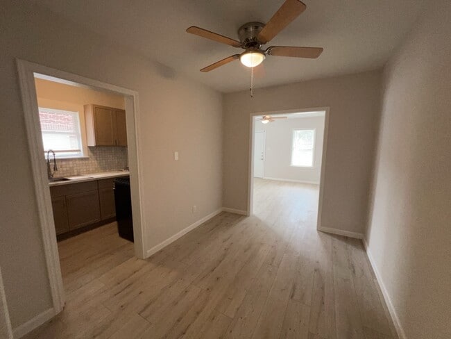 Building Photo - 1006 Studewood St