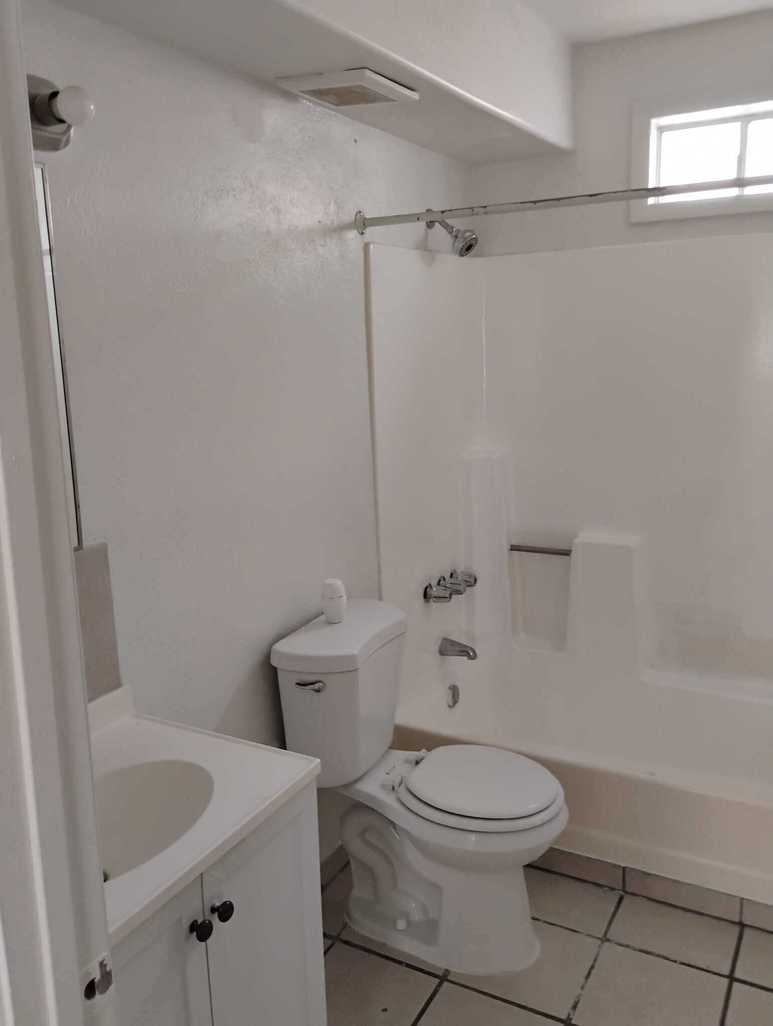 Building Photo - 3233 W Melvin St