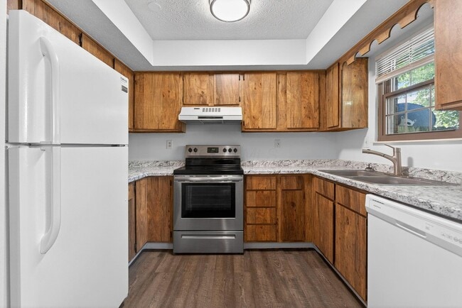 Building Photo - 6477 Brookedge Ct
