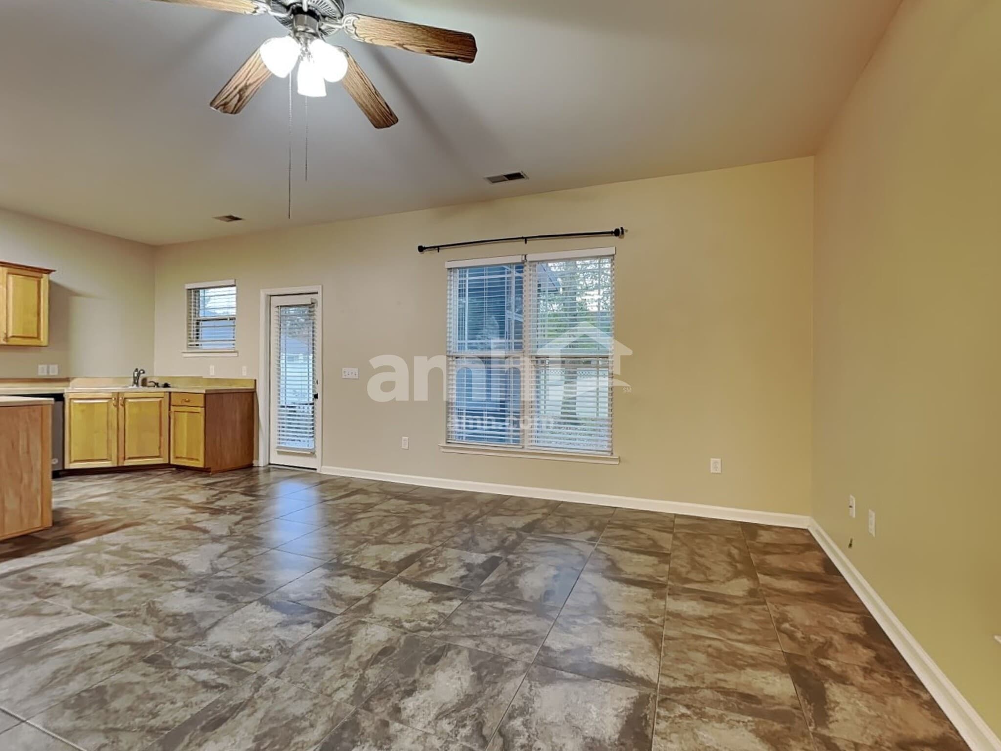 Building Photo - 90 Summer Hill Way