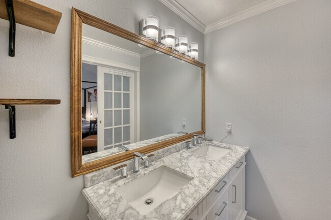 Building Photo - 3062 N Firelight Pl