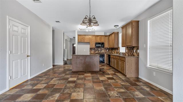 Building Photo - 11546 La Grange Dr