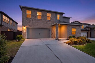 Building Photo - 936 Mallow Rd