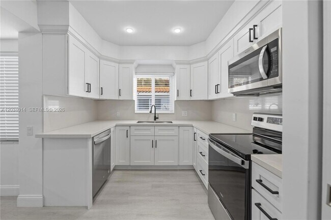 Building Photo - 2240 SW 16th Ct