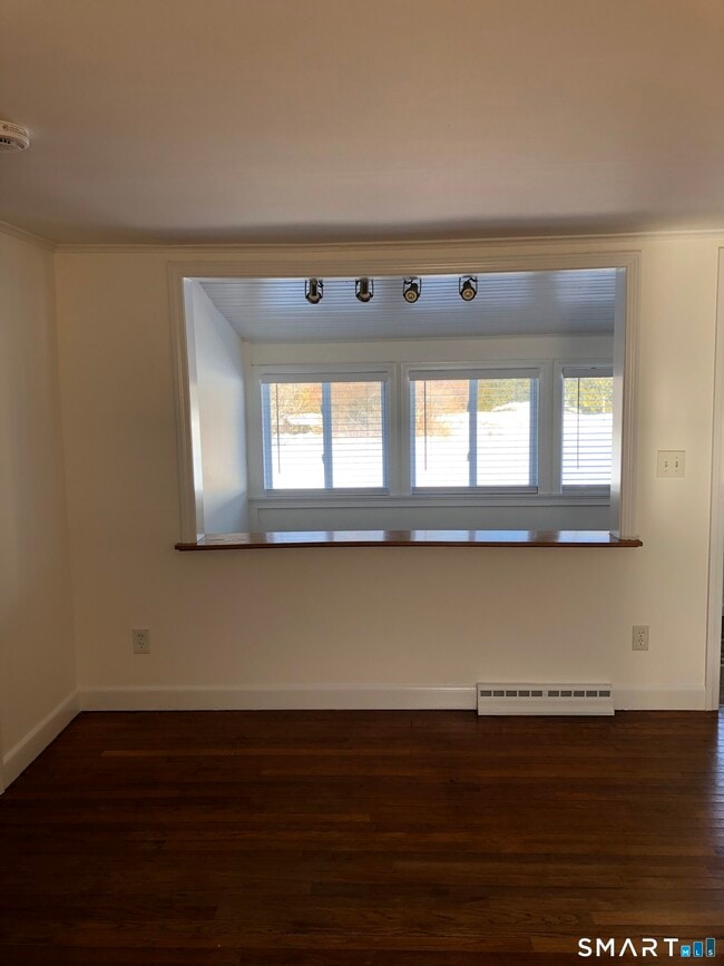 Building Photo - 159 Purdy Hill Rd