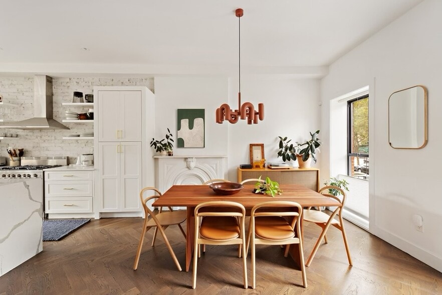 Dining Room - 436 Pulaski St