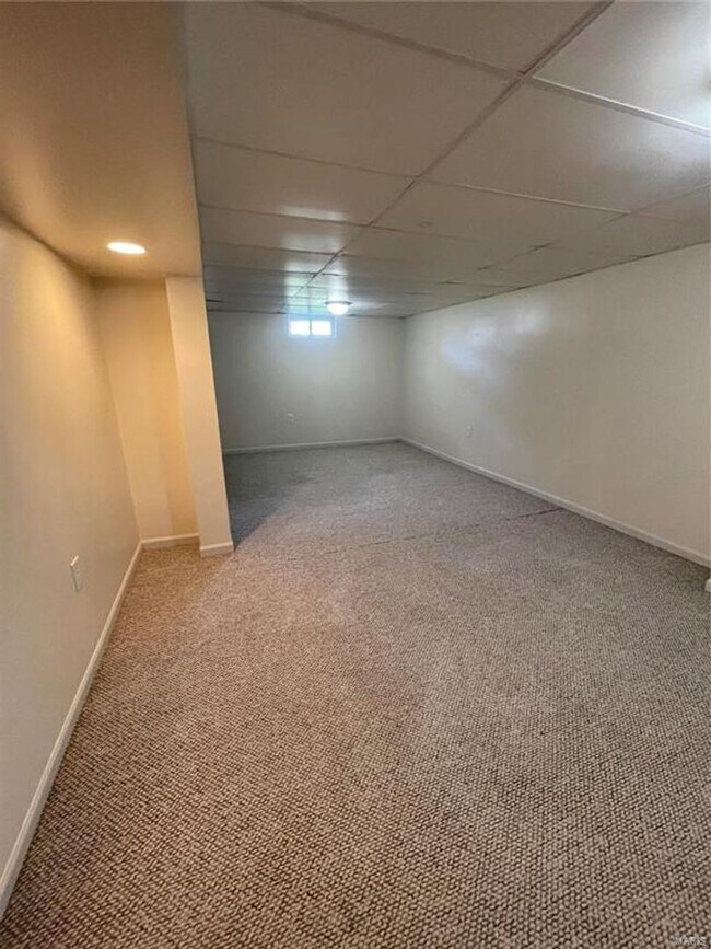 Building Photo - 1821 Schulte Hill Dr