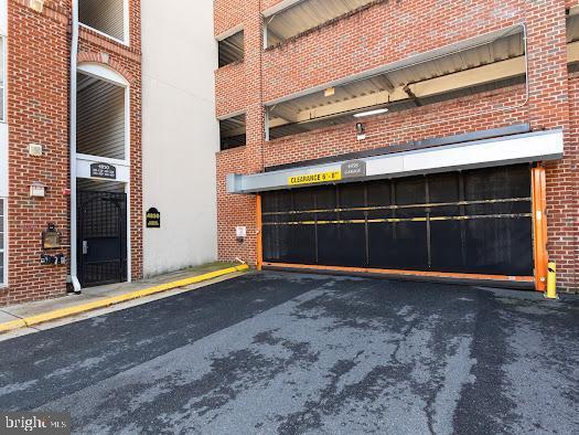 Building Photo - 4850 Eisenhower Ave