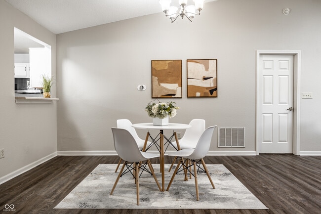 Building Photo - 10513 Blue Springs Ln