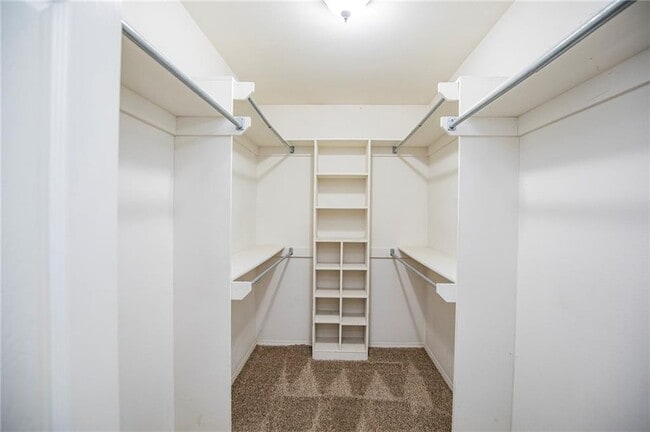 Building Photo - 3800 SE 8th St