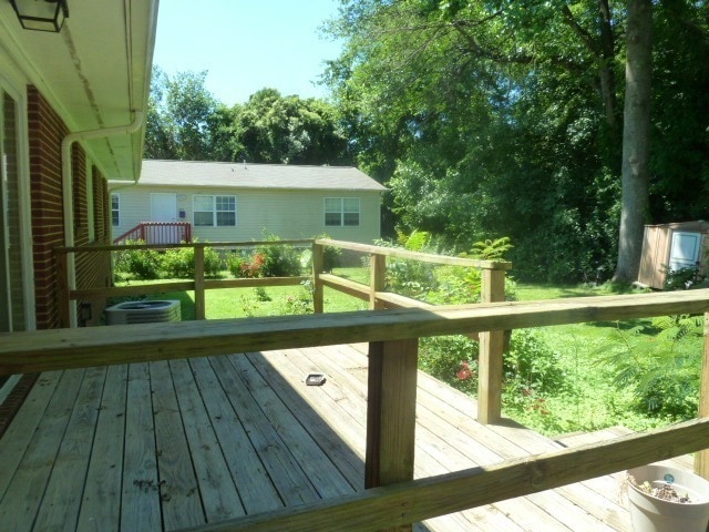 Building Photo - Walk to Campus! Incredible location, amazi...