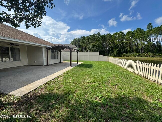 Building Photo - 96676 Commodore Point Dr