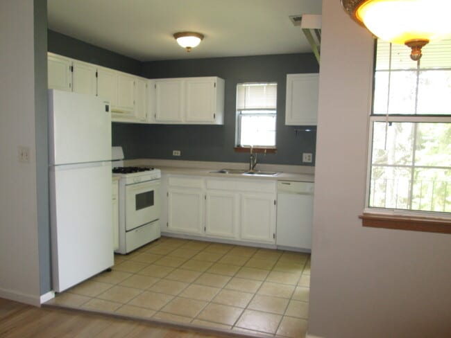 Building Photo - 56 N Victoria Ln