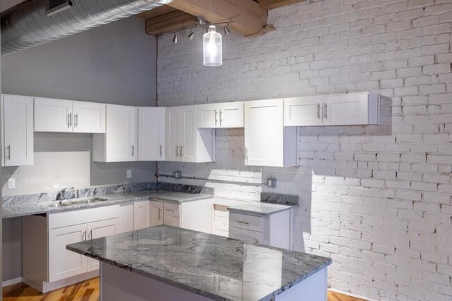 Building Photo - 116 N 4th St