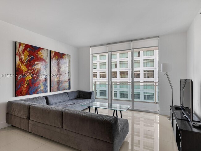 Building Photo - 950 Brickell Bay Dr
