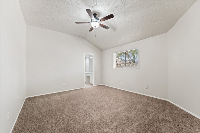 Building Photo - 10746 Staghill Dr