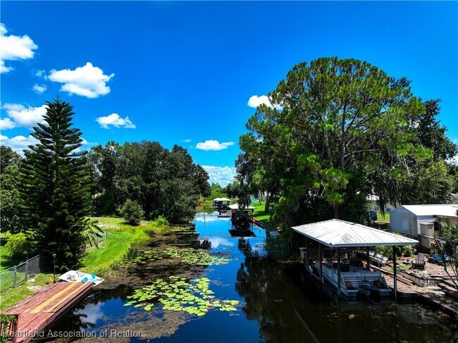 Building Photo - 120 Happiness Ave