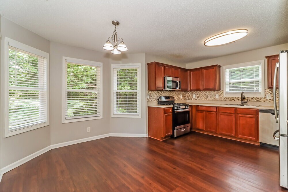Building Photo - 218 Comet Ct