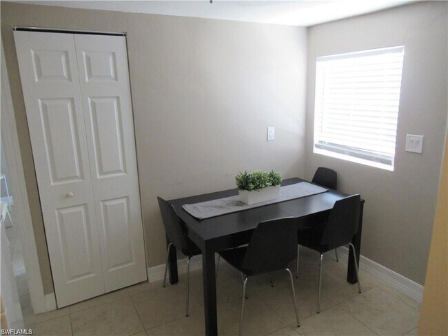 Building Photo - 778 107th Ave N