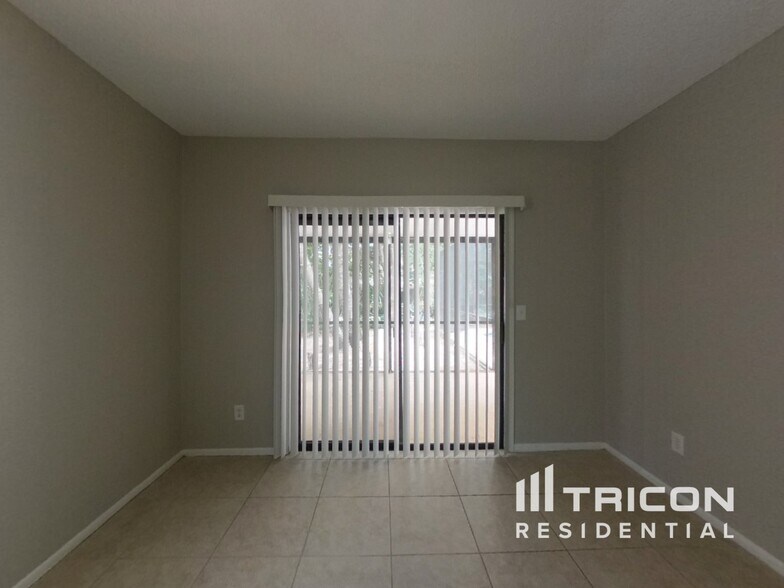 Building Photo - 7914 Tumblestone Dr