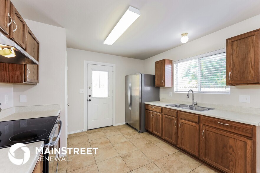 Building Photo - 206 Lebanon St