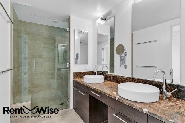 Building Photo - 631 Folsom St