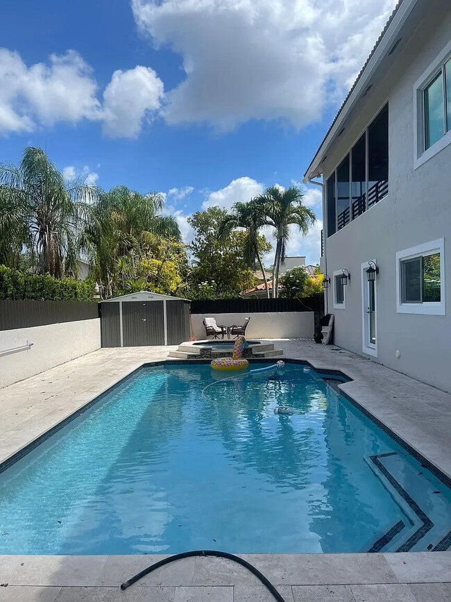 Building Photo - 16400 NW 82nd Ct